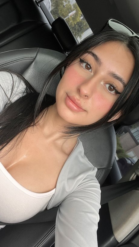 Sophia Romaro top profile image