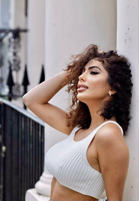 leonayla 完璧なポルノスター 写真