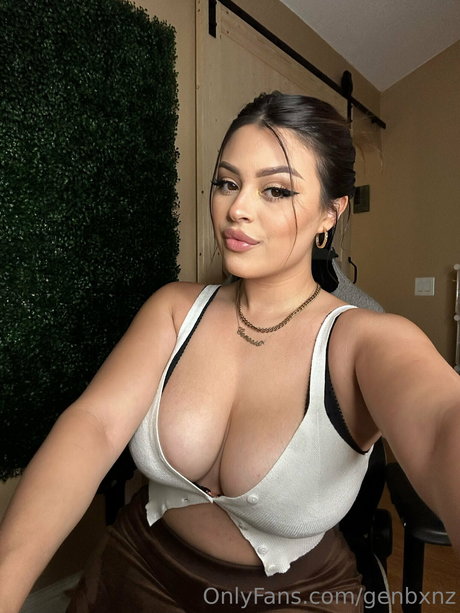 Genbxnz かわいいスター 画像