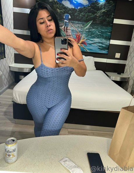 黒人ヌードOnlyFans セックス 画像