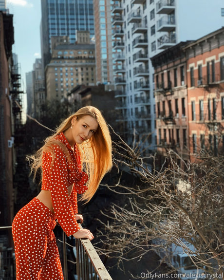 Alexis Crystal 無料モデル ギャラリー