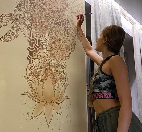 トゥワークオンリーファン 無料 写真