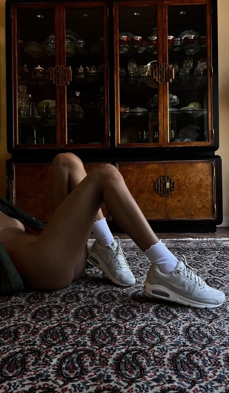 Maia Serena エロティックなモデル ギャラリー