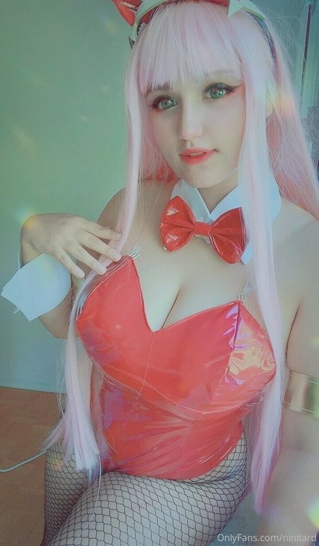 Niniitard 裸のスター ギャラリー