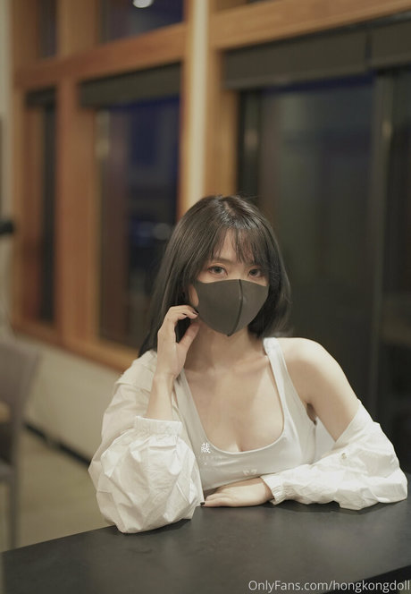 大きな乳首OnlyFans 限定 画像