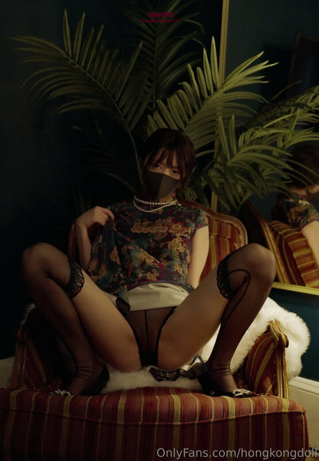 ブルネットの看護師OnlyFans 限定 写真