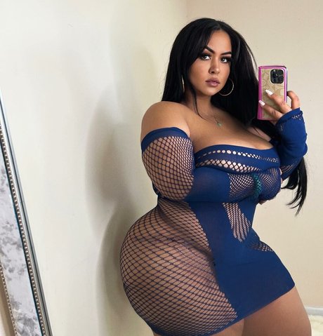 uilanibabe エロティック女優 写真