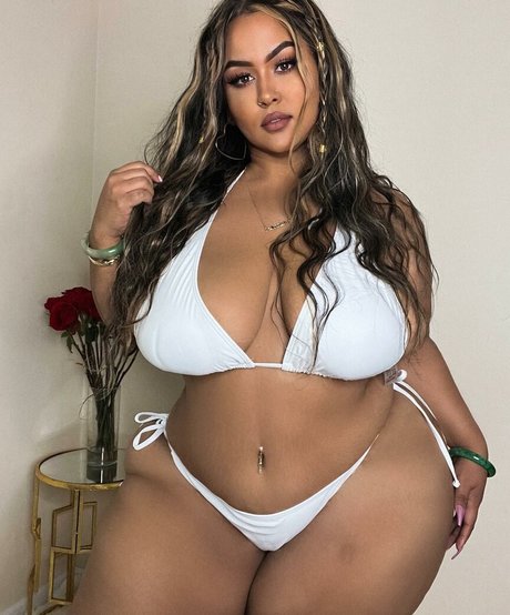 uilanibabe ポルノスター ヌード アーカイブ