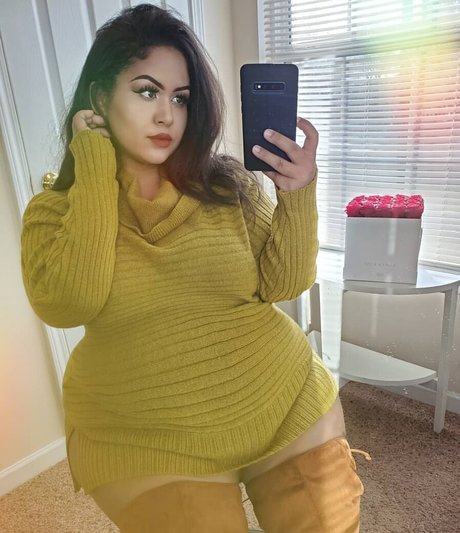 uilanibabe スター ヌード 写真