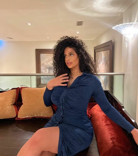 Anna Maria アダルトスター 写真