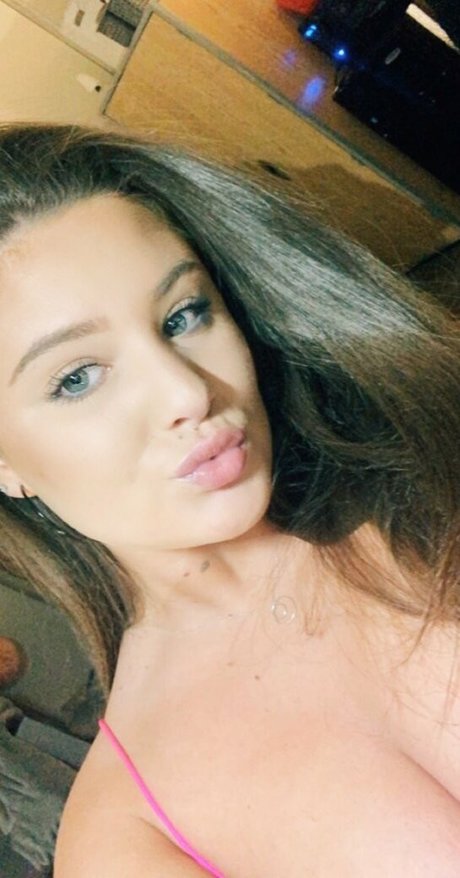 Dana S セクシー女優 写真