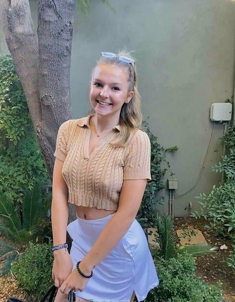 nerdyhayley69 完璧なポルノスター 写真