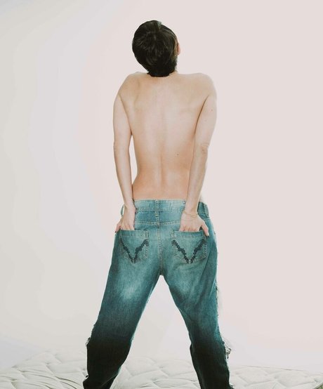 ゲイの若いOnlyFans ベスト 写真