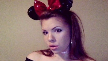 bigbuttbambii ヌードスター 画像