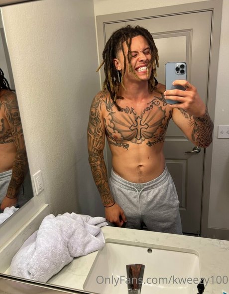 kweezy100 エロティック女優 画像