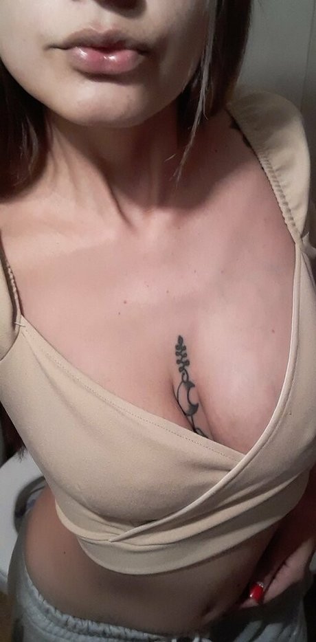 ティーンプッシーOnlyFans アート裸 写真