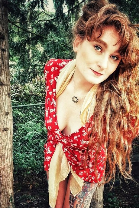 おばあちゃんの巨乳OnlyFans 無料セックス 写真