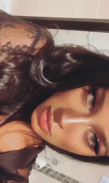 princessalessia ポルノスター 高品質 画像