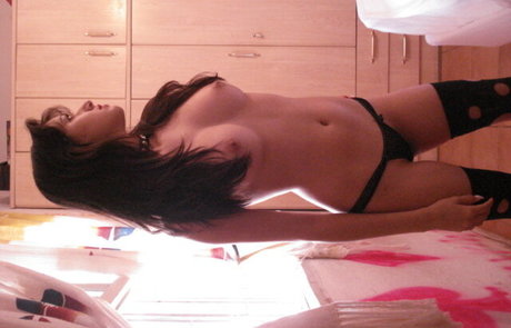 Ririko Kokoro エロティックなスター 画像