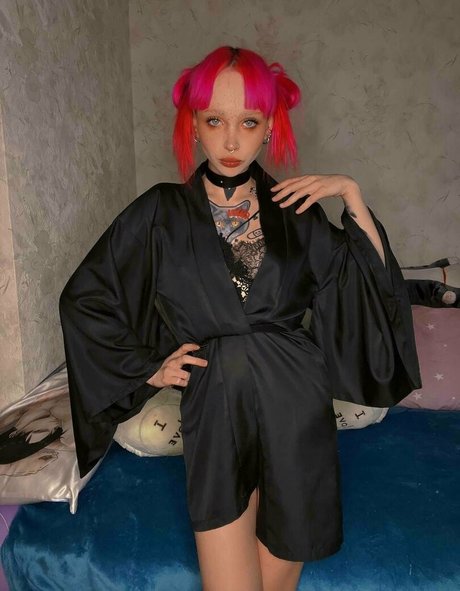 ashly696969 裸のスター 画像