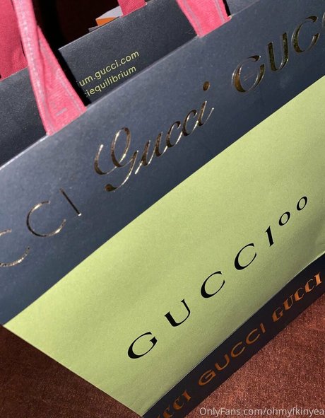 ohmyfkinyea ポルノスター トップ 写真