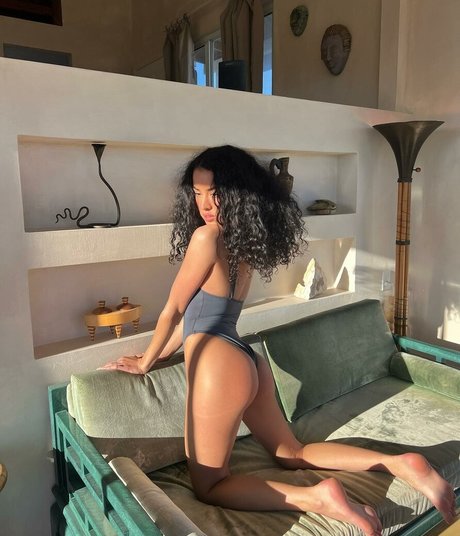 曲線美の裸OnlyFans 美しいヌード アーカイブ