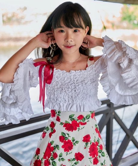 Ola Aphrodite 独占スター 写真