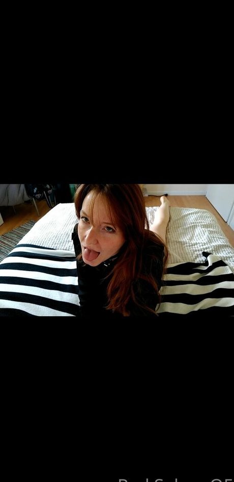 ブルネットの教師OnlyFans 無料セクシー 画像