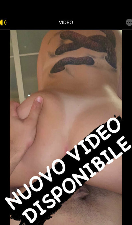 lararoxyrox ヌード女優 ギャラリー