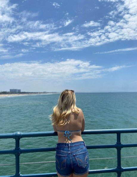 bbygirldess ヌードのポルノスター 画像