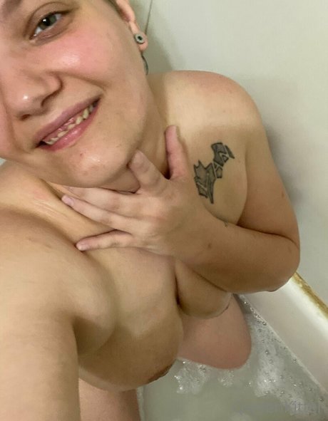 ティーンフィンガリングOnlyFans xxx 画像