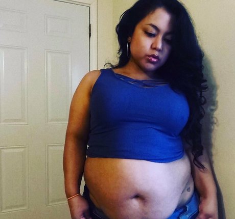 アナルパウグオンリーファンズ セクシー 写真