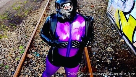 アジアンシャワー OnlyFans セクシーヌード ギャラリー