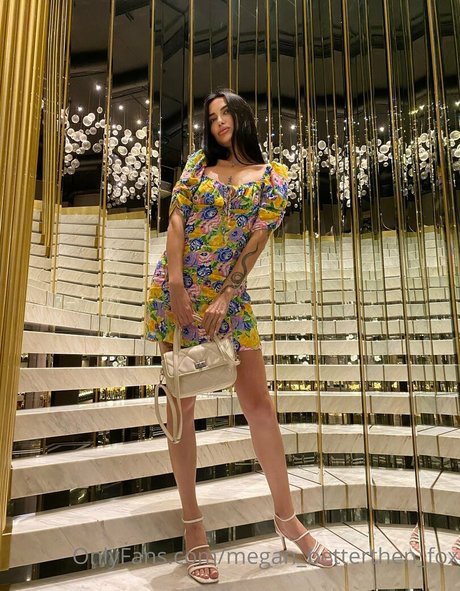 フェムボーイアジアンOnlyFans ポルノ 画像