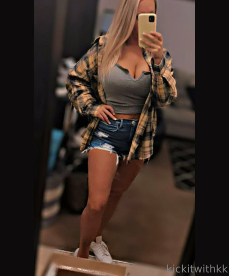 アジアの女性支配OnlyFans セクシーヌード 写真