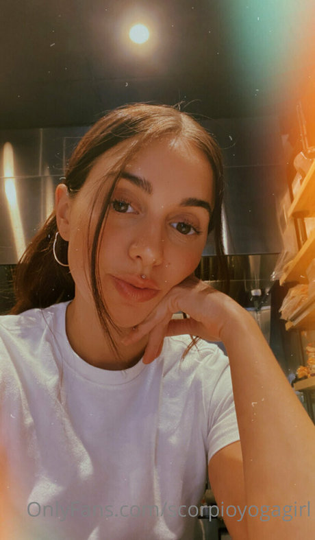 セクシーな足 OnlyFans セクシー裸 写真