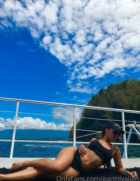 earthlyalien ホット女優 画像