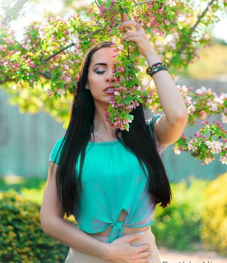 earthlyalien ポルノスター ヌード 画像