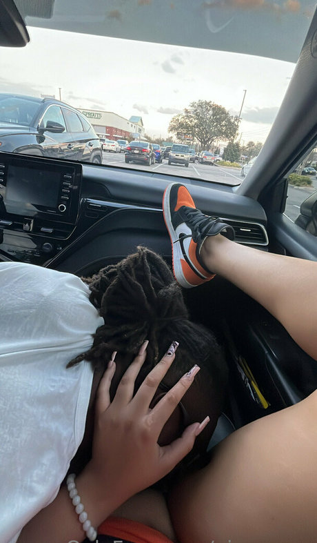 ランジェリーベイビーOnlyFans 美しいxxx 画像