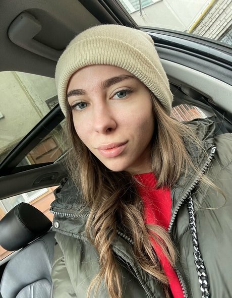 lili babe 高品質モデル 画像