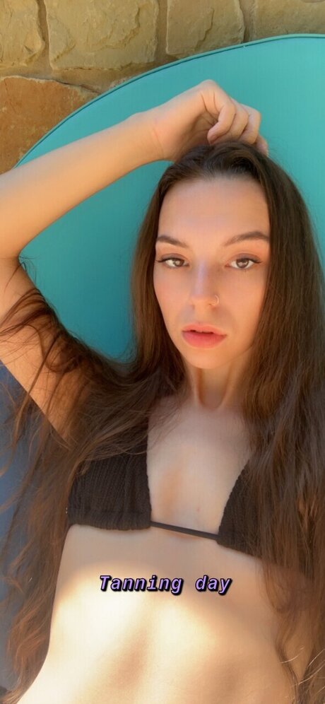 Kendra Riley 美しいスター ギャラリー