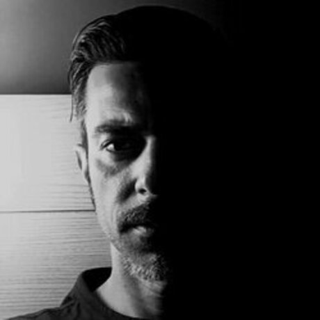 Nestor Junior エロティックなポルノスター 画像