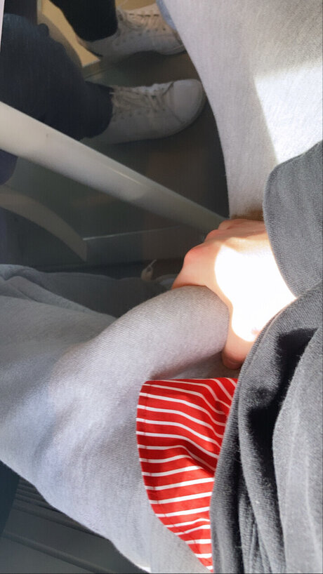 NewerasuX ヌードスター 写真