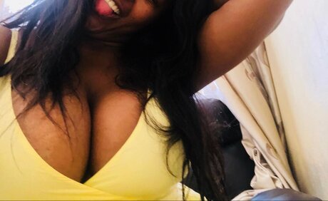 Lallie 独占スター 画像