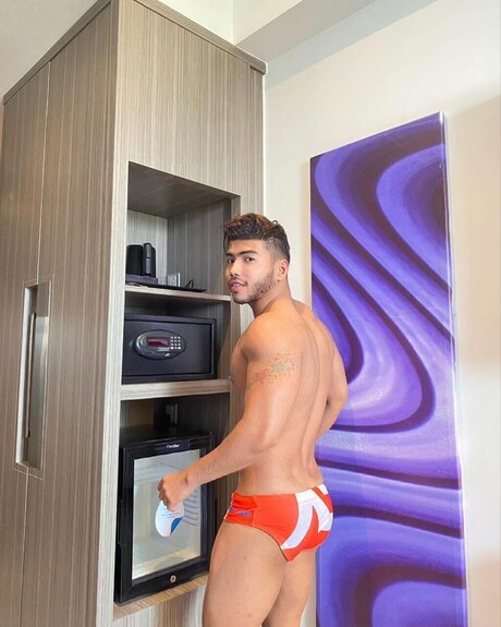 Girvin アートモデル 写真