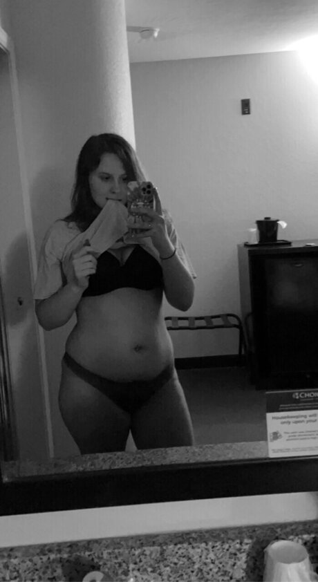 Hxnnxh ポルノモデル 写真