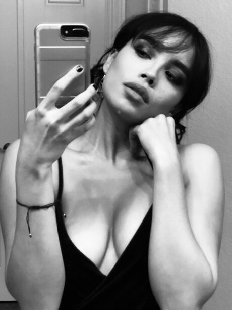 張りのあるおっぱいOnlyFans セクシーヌード 写真