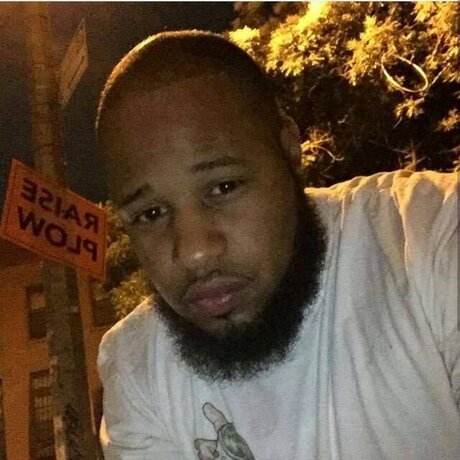 刑務所のOnlyFans アート裸 画像