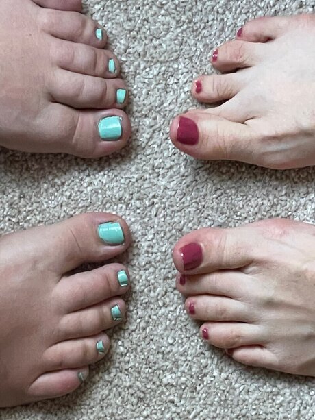 2 feet 高品質モデル 写真