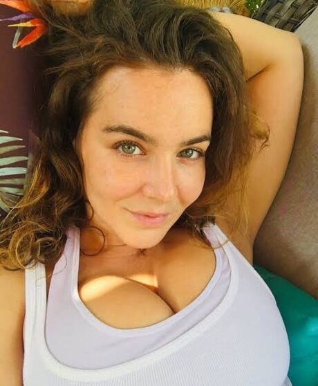 Yama666 美しいポルノスター 画像